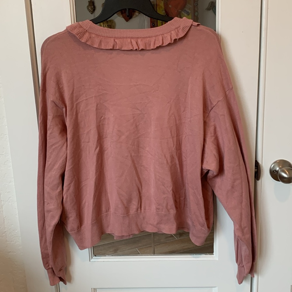 Cardigans are trending right now!Layer it over pants/skirts or over shoulders! - Picture 3 of 3
